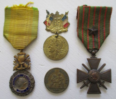 LOT MEDAILLES CROIX DU COMBATTANT 1914 1918 AVEC CITATION ( ETOILE )  MILITAIRE VALEUR ET DISCIPLINE SOUVENIR DE LA FETE - Francia