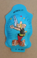 Coque P'tit Louis Série Astérix & Obélix N°1/60 Année 2002 Cheese チーズ Fromage 起司 Asterix Manque Le Dos Parti 2 En B.Etat - Other & Unclassified