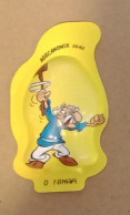 Coque P'tit Louis Série Astérix & Obélix N°16/60 Année 2002 Cheese チーズ Fromage 起司 Agecanonix Manque Le Dos Parti 2 B.E - Altri & Non Classificati