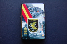 Meche-73. Mechero Imitación Zippo. GEO. Policía Nacional. Meche-73 - Pyrogenes