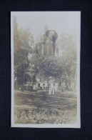 RELIGIONS - Carte Photo D'une église Ou Couvent Avec Relieuses Dans Le Parc - L 142916 - Monumenten