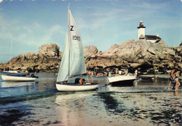 Brignogan * Le Phare Et La Plage De Pontusval * Bateau Voile - Brignogan-Plage