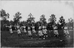 Cpa Carte-photo Hommes Faisant La La Gymnastique , Militaires ?    (S.12365) - Gymnastics