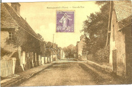 27 BEAUMESNIL LA GRANDE RUE DANS CE VILLAGE QUI PORTE BIEN SON NOM - Beaumesnil