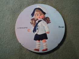 CARTON PUBLICITAIRE DOLLY DO POUPEES FURGA. MODELE NICOLETTA. ANNEES 1960 / 1970 N° 38. - Dolls