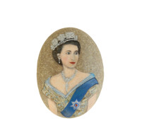 Queen Elizabeth II Of The United Kingdom Hand Painted On A Smooth Beach Stone Paperweight - Personnages