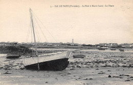 Ile De Batz       29         Le Port à Marée Basse. Le Phare     (voir Scan) - Ile-de-Batz