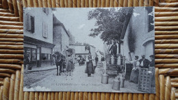 " Réédition Cartes D'autrefois  " Livernon , Rue De La Fromagerie "" Carte Animée "" - Livernon