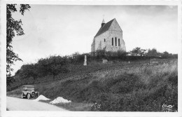 St Julien Du Sault * La Chapelle De Vauguilain * Automobile Voiture Ancienne * Route - Saint Julien Du Sault