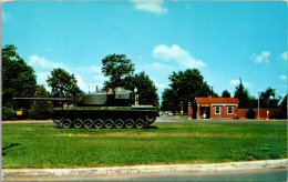 Kentucky Fort Knox Armor Center Tank On Display At Entrance - Sonstige & Ohne Zuordnung