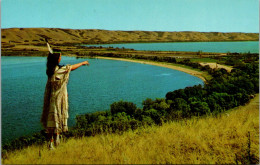 Canada Saskatchewan Native Indian Maiden Overlooking The Qu'Appelle Valley - Autres & Non Classés