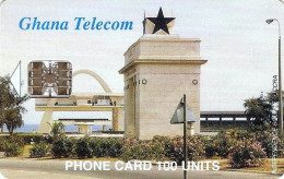 COLNECT : C-10 1999.05 100 Independence Square (05/99) ( Batch: 03937732) USED - Ghana