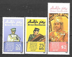 BRUNEI 1988  N° 392/94 Scott  Sultan Coronation NEUF ** - Brunei (1984-...)