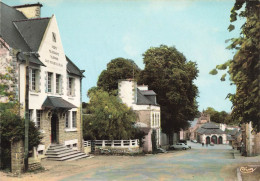 St Nicolas Du Pélem * Rue Et La Poste Du Village - Saint-Nicolas-du-Pélem