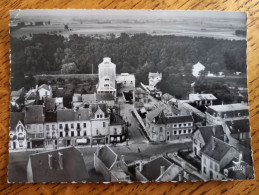 Attigny (Ardennes) - Vue Aérienne Sur Le Centre, Commerces, Herbemont, Café - Série En Avion Au Dessus De - CPSM GF - Attigny