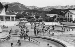 Villard De Lans * Vue Sur La Piscine * Baigneurs - Villard-de-Lans