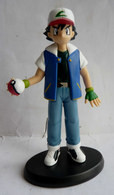 FIGURINE POKEMON SACHA TOMY 1998 Avec Socle - Pokemon