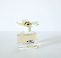 Miniatures De Parfum   DAISY  De MARC JACOBS  EDT 4 Ml - Miniaturen Flesjes Dame (zonder Doos)