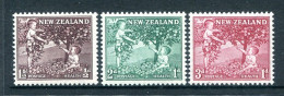 New Zealand 1956 Health - Children Picking Apples Set HM (SG 755-757) - Neufs