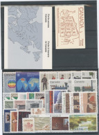 CANADA -  N°827 / 866 N** + 2 CARNETS - ANNEE 1983 COMPLETE . - Années Complètes