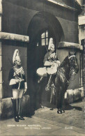 Postcard United Kingdom > England > London > Whitehall Horse Guards Sentries - Whitehall