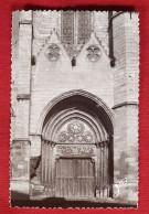 CPSM Petit Format   - Clermont De L'Oise - Eglise St Samson , Le Portail - Clermont