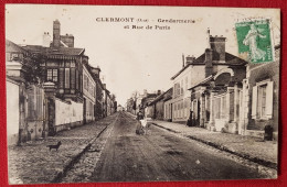 CPA Rétrécit  - Clermont -  (Oise) - Gendarmerie Et Rue De Paris - Clermont