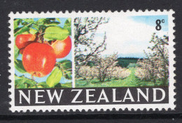 New Zealand 1967-70 Decimal Pictorials - 8c Apples HM (SG 872) - Unused Stamps