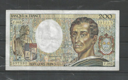 BILLET 200 FRANCS MONTESQUIEU ANNEE 1988 Référence  F70 08 TTB   BILLET AYANT CIRCULE . 6 Trous épingles. - 200 F 1981-1994 ''Montesquieu''