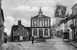 MOULINS-la-MARCHE - Place De L'Hôtel De Ville - Animé - Moulins La Marche