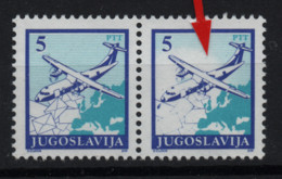 94. Yugoslavia 1990 Definitive 5 Din. Print Variety, Pair MNH - Andere & Zonder Classificatie