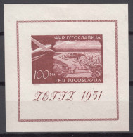 Yugoslavia Republic, ZEFIZ Airmail 1951 Mi#Block 5 Mint Hinged - Nuevos