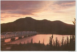 1972 Postcard -  -Sunset Ovr Testin Lake, Yukon   From Series 1YN-1 Used - 1953-.... Règne D'Elizabeth II