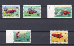 Chine 1975. 5 Timbres , La Serie Complète, Chine Mécanisation Agricole,  Scan Recto Verso - Ongebruikt