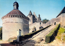 86 - Saint Georges Les Baillargeaux - Le Château De Vayres - Le Grand Escalier (1620) Et Le Pigeonnier (1650) - Saint Georges Les Baillargeaux