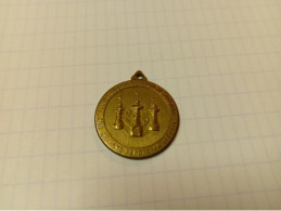 Petite Médaille De Huy à Ses Prisonniers - Firma's