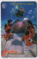 Cayman Islands - Divers With Stingray - 47CCIB (with Ø) - Islas Caimán