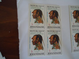 RWANDA  MNH   STAMPS   BLOCK OF 4   CULTURE WOMENS COIFFES - Autres & Non Classés