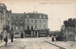 Lannion * Rue , Hôtel De France Et Le Kiosque à Journaux - Lannion