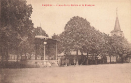 Raismes * Place De La Mairie Et Le Kiosque à Musique - Raismes