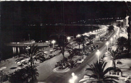 FRANCE - 06 - Nice - Le " Gallus " Et La Promenade Des Anglais La Nuit - Carte Postale Ancienne - Nice By Night