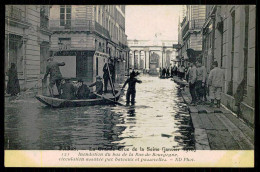 FRANCE - PARIS -La Grande Crue De La Seine(Janvier 1910)Inondation Du Bas De La Rue ...(Ed. ND Phot. Nº121)carte Postale - Floods