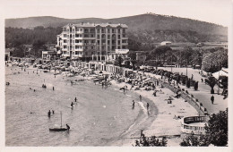 Le Lavandou - Plage - Palace   - CPSM °J - Le Lavandou