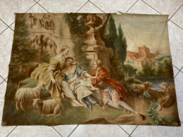 ANTICO ARAZZO DA PARETE FRANCESE SCENA AMOROSA PAESAGGIO SENZA CORNICE MT.1,35X96 CM.. - Tapis & Tapisserie