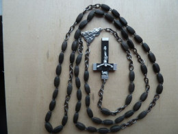 CHAPT-292 Très Long Chapelet Ancien De 60cm,grains Bois Noir 4 Faces,christ Alu Sur Croix Bois Doublée Métal - Art Religieux