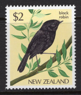 New Zealand 1982-89 Definitives - Native Birds - $2 Chatham Island Robin MNH (SG 1293) - Unused Stamps