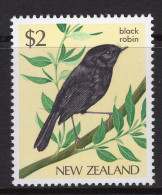 New Zealand 1982-89 Definitives - Native Birds - $2 Chatham Island Robin MNH (SG 1293) - Unused Stamps