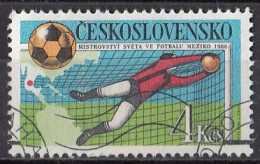 CZECHOSLOVAKIA 2862,used,falc Hinged,football - Usati