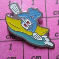 2219 Pin's Pins / Beau Et Rare : SPORTS / CANOE KAYAK  OURS BLEU BUTAGAZ - Canoeing, Kayak