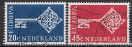 NETHERLANDS 899-900,used,falc Hinged - 1968